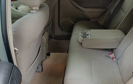Toyota Avensis III рестайлинг, 2003 год, 465 000 рублей, 13 фотография