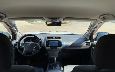 Toyota Land Cruiser Prado 150 рестайлинг 2, 2018 год, 4 250 000 рублей, 12 фотография