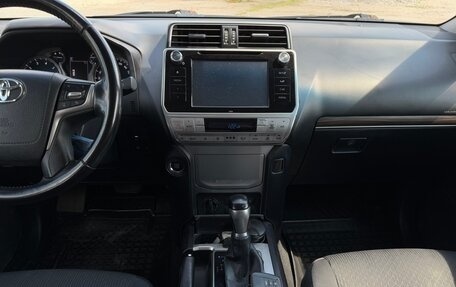 Toyota Land Cruiser Prado 150 рестайлинг 2, 2018 год, 4 250 000 рублей, 13 фотография