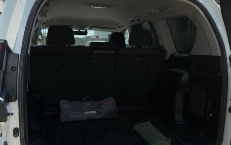 Toyota Land Cruiser Prado 150 рестайлинг 2, 2018 год, 4 250 000 рублей, 19 фотография