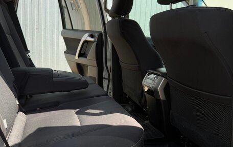 Toyota Land Cruiser Prado 150 рестайлинг 2, 2018 год, 4 250 000 рублей, 17 фотография