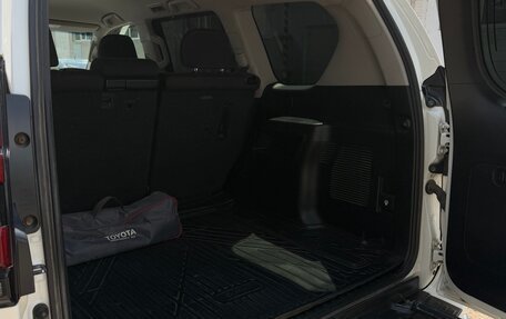 Toyota Land Cruiser Prado 150 рестайлинг 2, 2018 год, 4 250 000 рублей, 20 фотография
