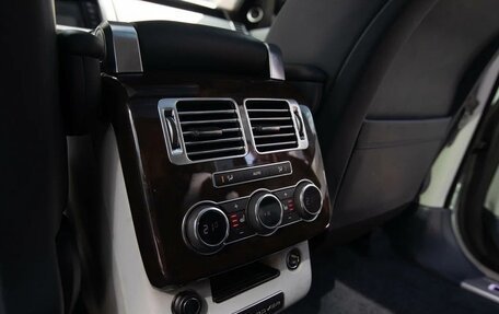 Land Rover Range Rover IV рестайлинг, 2014 год, 3 985 000 рублей, 24 фотография