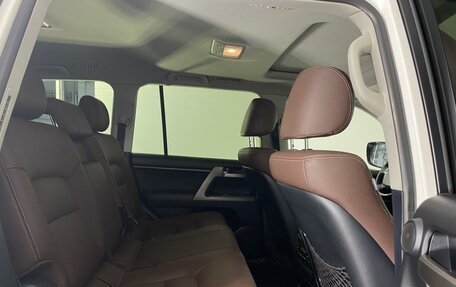 Toyota Land Cruiser 200, 2011 год, 3 197 000 рублей, 21 фотография