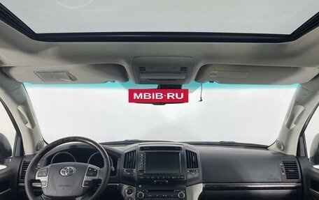 Toyota Land Cruiser 200, 2011 год, 3 197 000 рублей, 15 фотография