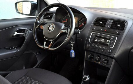 Volkswagen Polo VI (EU Market), 2015 год, 930 000 рублей, 9 фотография