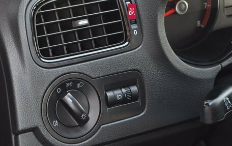 Volkswagen Polo VI (EU Market), 2015 год, 930 000 рублей, 16 фотография