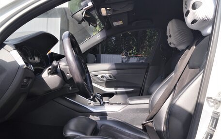 BMW 3 серия, 2019 год, 2 650 000 рублей, 16 фотография