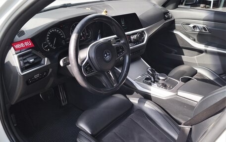 BMW 3 серия, 2019 год, 2 650 000 рублей, 18 фотография