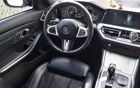 BMW 3 серия, 2019 год, 2 650 000 рублей, 31 фотография
