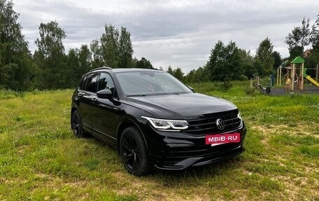 Volkswagen Tiguan II, 2021 год, 3 850 000 рублей, 3 фотография