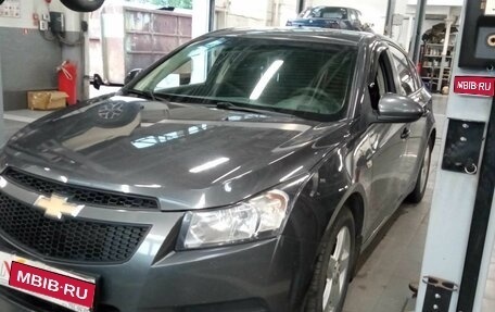 Chevrolet Cruze II, 2010 год, 699 000 рублей, 1 фотография