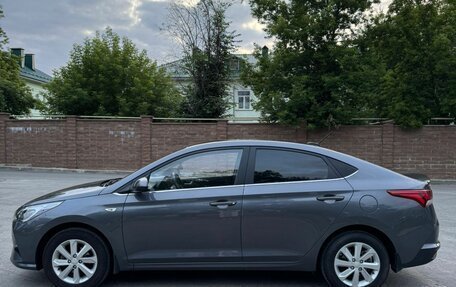 Hyundai Solaris II рестайлинг, 2021 год, 1 800 000 рублей, 10 фотография