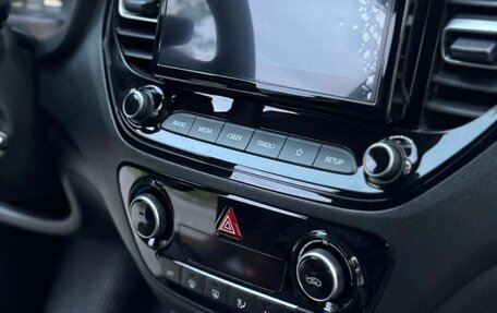 Hyundai Solaris II рестайлинг, 2021 год, 1 800 000 рублей, 20 фотография