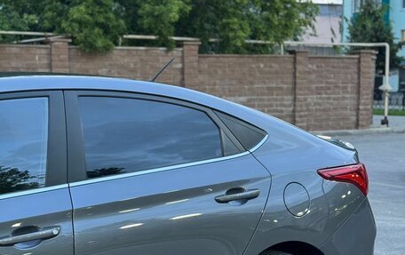 Hyundai Solaris II рестайлинг, 2021 год, 1 800 000 рублей, 18 фотография