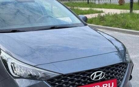 Hyundai Solaris II рестайлинг, 2021 год, 1 800 000 рублей, 16 фотография