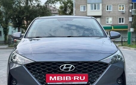 Hyundai Solaris II рестайлинг, 2021 год, 1 800 000 рублей, 19 фотография
