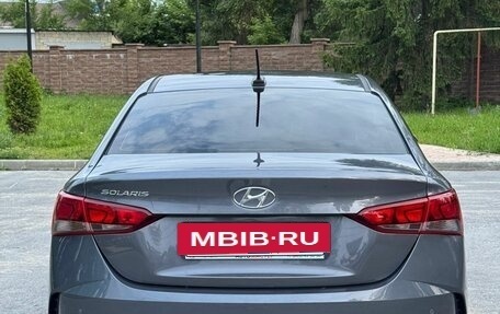 Hyundai Solaris II рестайлинг, 2021 год, 1 800 000 рублей, 21 фотография
