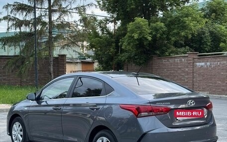Hyundai Solaris II рестайлинг, 2021 год, 1 800 000 рублей, 23 фотография