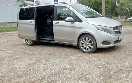 Mercedes-Benz V-Класс, 2015 год, 2 900 000 рублей, 4 фотография
