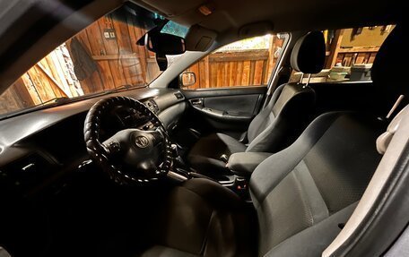 Toyota Corolla, 2004 год, 650 000 рублей, 7 фотография