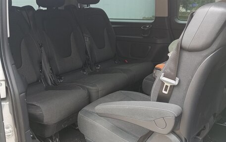 Mercedes-Benz V-Класс, 2015 год, 2 900 000 рублей, 9 фотография