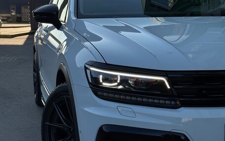 Volkswagen Tiguan II, 2019 год, 3 600 000 рублей, 2 фотография