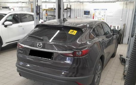 Mazda CX-4, 2021 год, 2 400 000 рублей, 3 фотография