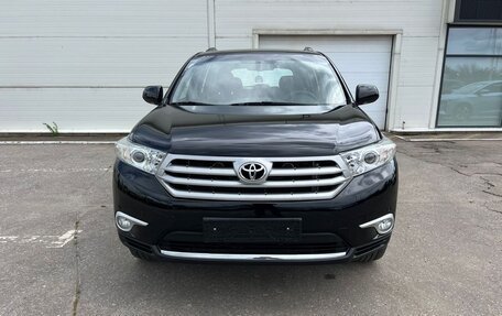Toyota Highlander III, 2013 год, 1 999 000 рублей, 5 фотография