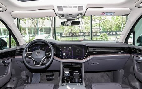 Volkswagen Touareg III, 2024 год, 8 140 000 рублей, 9 фотография