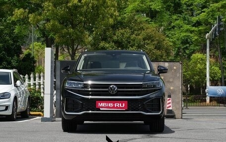 Volkswagen Touareg III, 2024 год, 8 140 000 рублей, 2 фотография