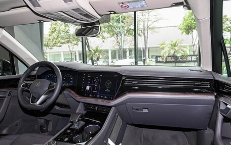 Volkswagen Touareg III, 2024 год, 8 140 000 рублей, 24 фотография