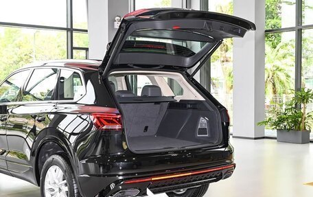 Volkswagen Touareg III, 2024 год, 8 140 000 рублей, 39 фотография