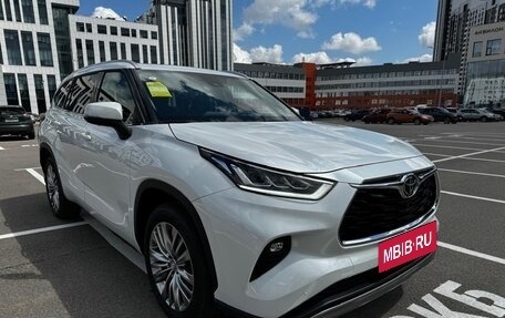 Toyota Highlander, 2025 год, 4 900 000 рублей, 8 фотография