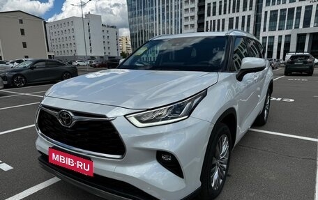 Toyota Highlander, 2025 год, 4 900 000 рублей, 2 фотография