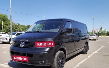 Volkswagen Caravelle T5, 2007 год, 1 790 000 рублей, 4 фотография