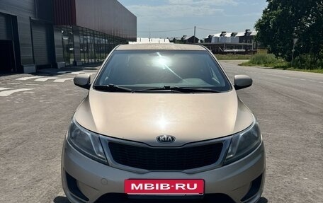 KIA Rio III рестайлинг, 2013 год, 800 000 рублей, 2 фотография