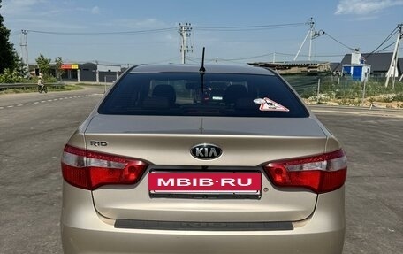 KIA Rio III рестайлинг, 2013 год, 800 000 рублей, 11 фотография