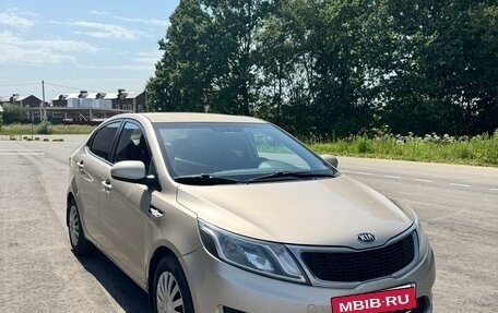 KIA Rio III рестайлинг, 2013 год, 800 000 рублей, 13 фотография