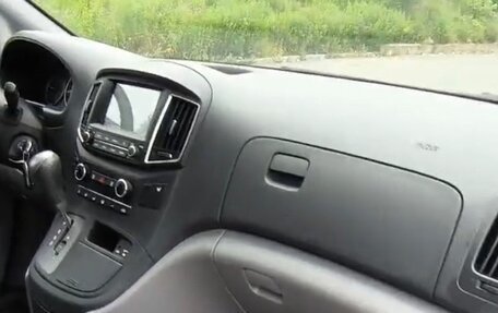 Hyundai Grand Starex Grand Starex I рестайлинг 2, 2020 год, 1 990 000 рублей, 15 фотография