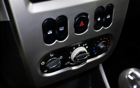 Renault Logan I, 2012 год, 600 000 рублей, 17 фотография