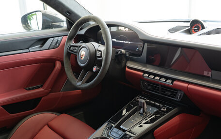 Porsche 911, 2025 год, 30 900 000 рублей, 18 фотография