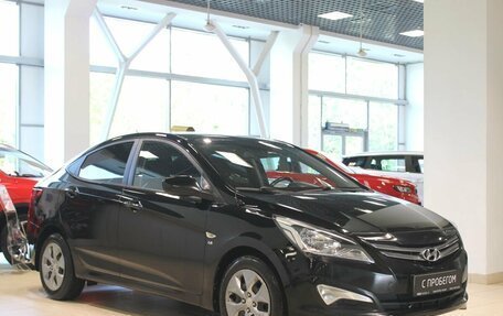 Hyundai Solaris II рестайлинг, 2015 год, 890 000 рублей, 3 фотография
