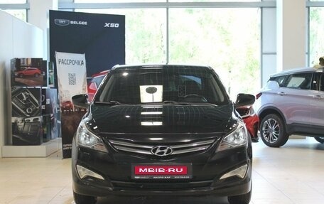Hyundai Solaris II рестайлинг, 2015 год, 890 000 рублей, 2 фотография