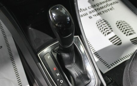 Hyundai Solaris II рестайлинг, 2015 год, 890 000 рублей, 15 фотография