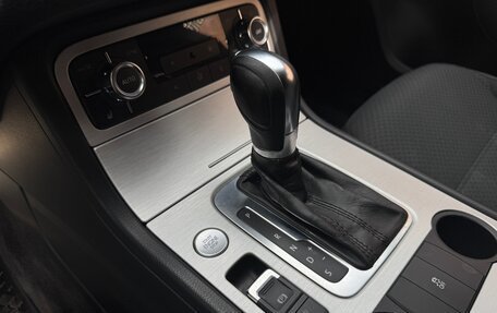 Volkswagen Touareg III, 2012 год, 1 750 000 рублей, 14 фотография