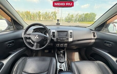 Mitsubishi Outlander III рестайлинг 3, 2010 год, 930 000 рублей, 8 фотография