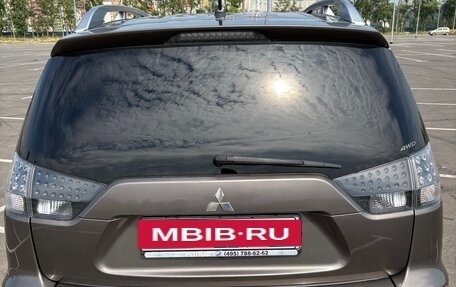 Mitsubishi Outlander III рестайлинг 3, 2010 год, 930 000 рублей, 7 фотография