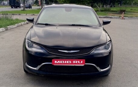 Chrysler 200 II, 2016 год, 1 600 000 рублей, 2 фотография
