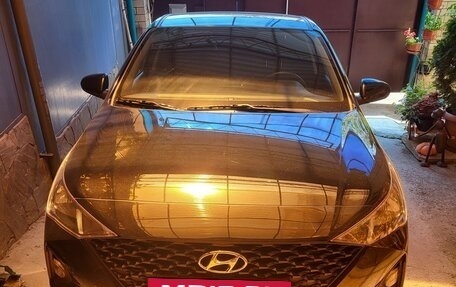 Hyundai Solaris II рестайлинг, 2022 год, 1 870 000 рублей, 5 фотография